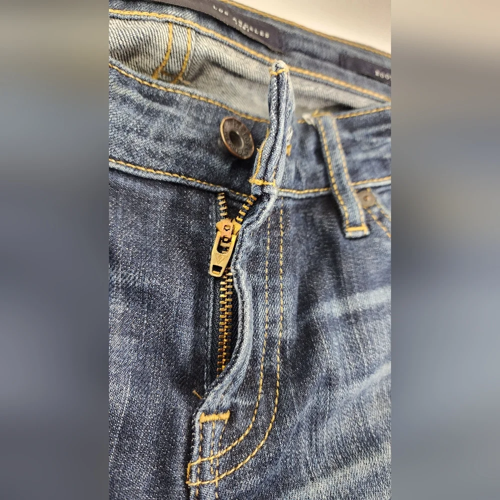 GUESS BOOT MID WOMEN'S JEANS, SIZE 27, MEDIUM WASH BLUE